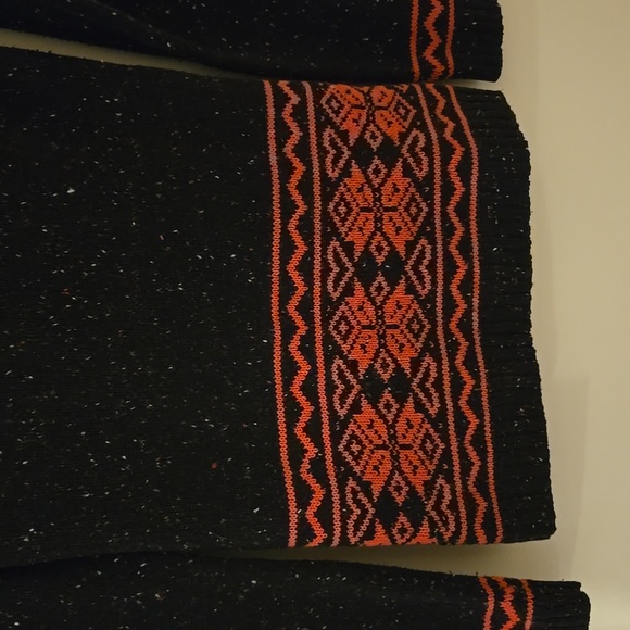 Sweater - Picture 3 of 4